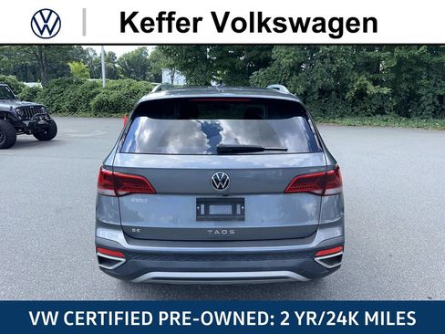Certified 2023 Volkswagen Taos SE FWD image 14