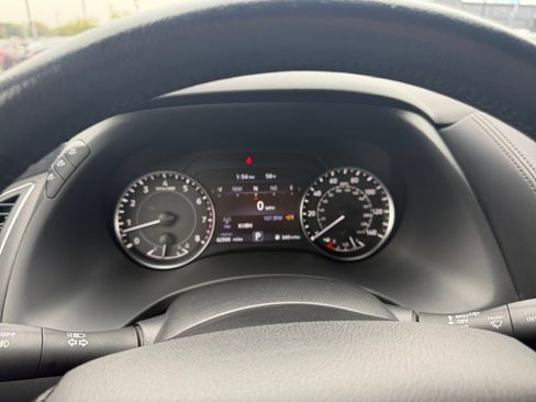 Used 2023 Nissan Armada SV image 21