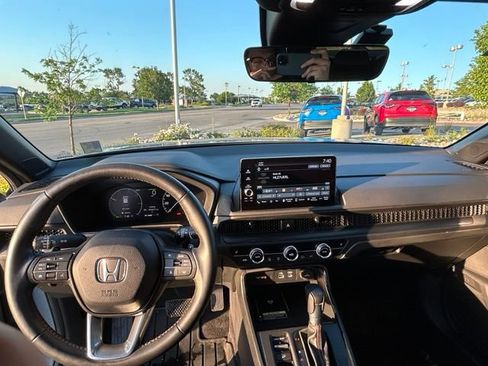 Used 2025 Honda CR-V Sport-L image 13