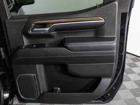 Used 2023 Chevrolet Silverado 1500 LT image 36