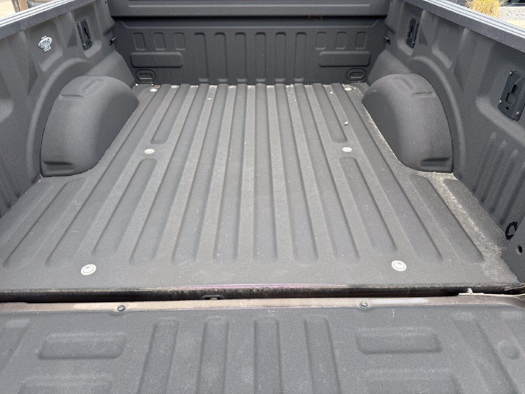 Used 2017 Ford F150 XLT w/ Equipment Group 302A Luxury AWD/4WD image 22