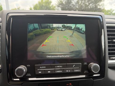 Used 2022 Nissan Frontier SV RWD image 17