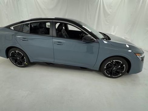 New 2026 Nissan Sentra SR FWD image 2