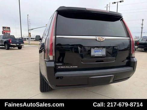 Used 2018 Cadillac Escalade Premium Luxury image 18