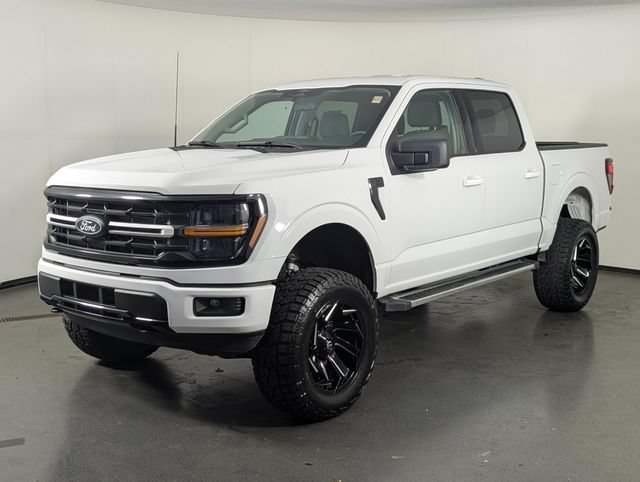 Used 2025 Ford F150 XLT w/ Equipment Group 301A Standard AWD/4WD image 4