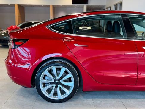 Used 2018 Tesla Model 3 Long Range image 17