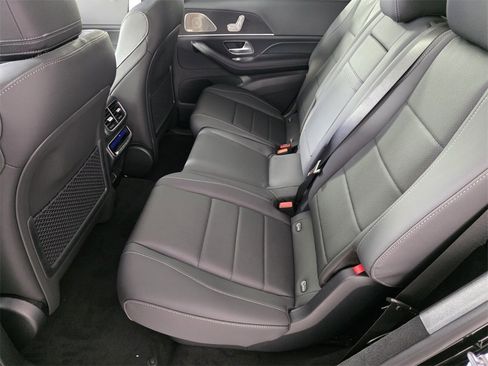 New 2026 Mercedes-Benz GLS 450 4MATIC image 11