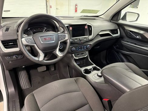 Used 2024 GMC Terrain SLE AWD/4WD image 27