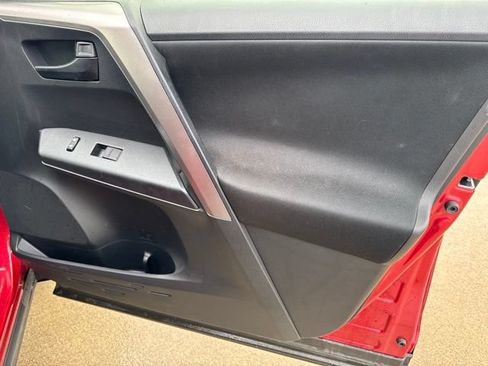 Used 2017 Toyota RAV4 LE w/ Carpet Mat Package FWD image 16