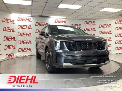 New 2026 Kia Sorento S w/ S Panoramic Sunroof Package