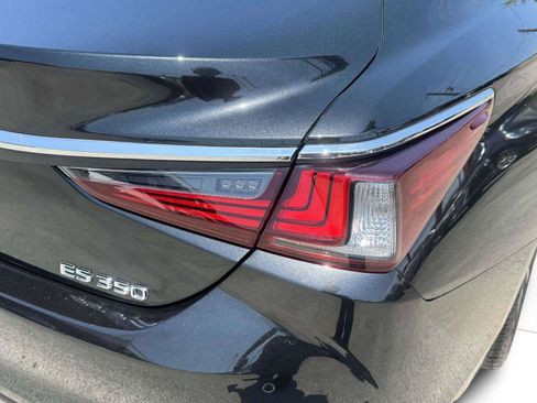 Used 2024 Lexus ES 350 w/ Premium Package FWD image 15