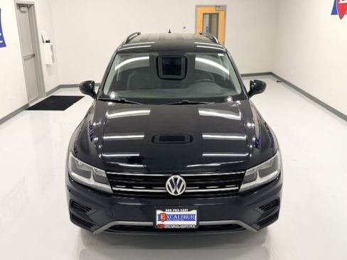 Used 2018 Volkswagen Tiguan SE AWD/4WD image 42