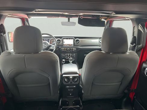 Used 2020 Jeep Wrangler Unlimited Sahara image 35