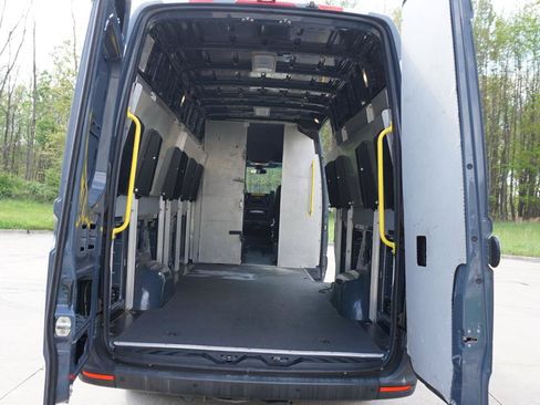 Used 2019 Mercedes-Benz Sprinter 170 image 25