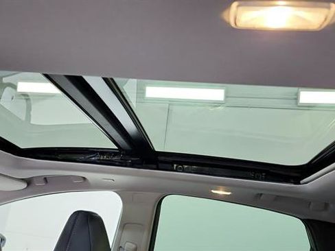 Certified 2025 Nissan Murano SL AWD/4WD image 12