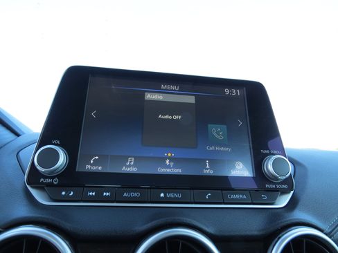 Used 2022 Nissan Sentra SV FWD image 18