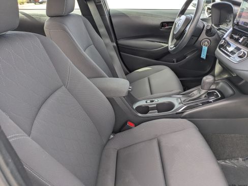 Used 2024 Toyota Corolla LE FWD image 11