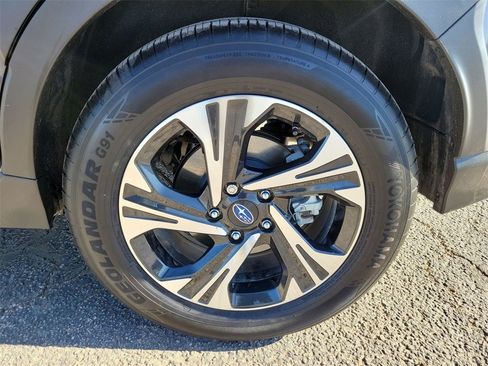 Used 2025 Subaru Crosstrek 2.0i Premium image 11