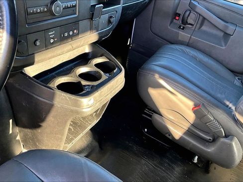 Used 2022 Chevrolet Express 2500 Work Van w/ Driver Convenience Package image 15