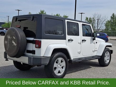 Used 2012 Jeep Wrangler Unlimited Sahara w/ Dual Top Group AWD/4WD image 8