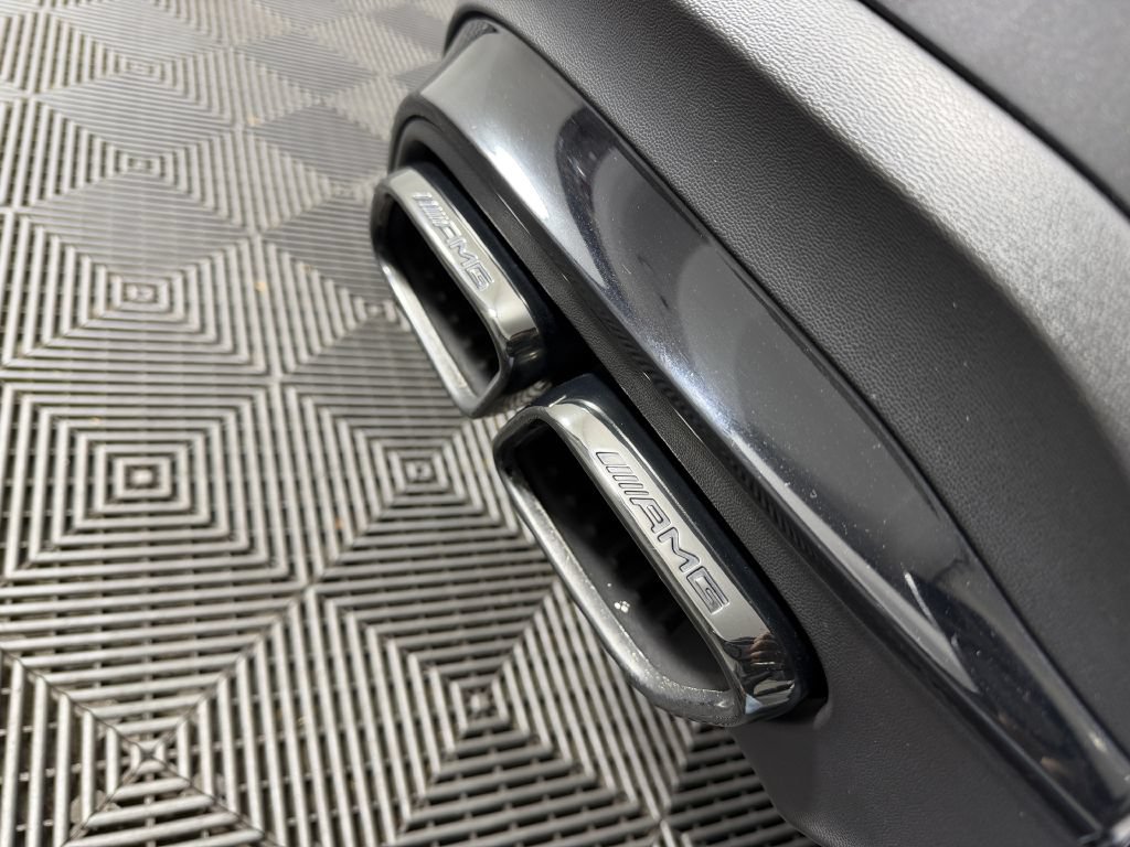 Used 2020 Mercedes-Benz GLC 63 AMG 4MATIC w/ Driver Assistance Package image 17
