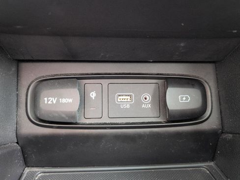 Used 2020 Hyundai Santa Fe Limited AWD/4WD image 25
