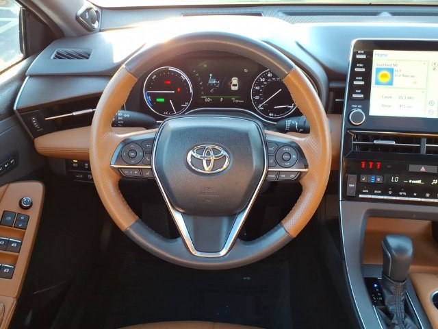 Used 2019 Toyota Avalon Limited w/ All Weather Liner Package FWD image 13