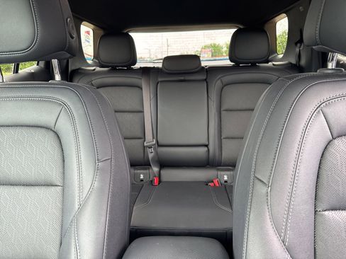 Used 2026 Chevrolet Equinox LT w/ Convenience Package II FWD image 23