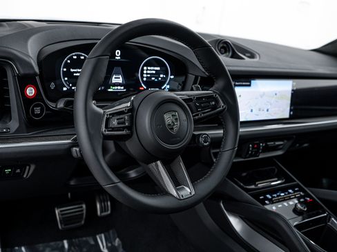 New 2026 Porsche Cayenne Turbo image 18