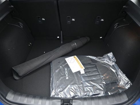 New 2025 Nissan Kicks Play S image 15