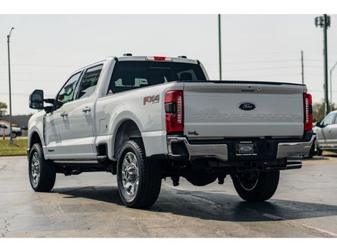 New 2025 Ford F250 Lariat w/ Lariat Ultimate Package AWD/4WD image 3