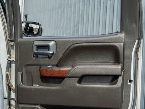 Used 2017 GMC Sierra 1500 SLE w/ SLE Value Package image 39