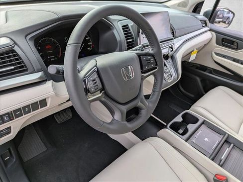 New 2026 Honda Odyssey EX-L image 3