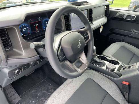 New 2025 Ford Bronco 4-Door AWD/4WD image 9