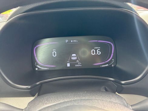 Used 2025 Kia Soul LX w/ LX Technology Package image 35