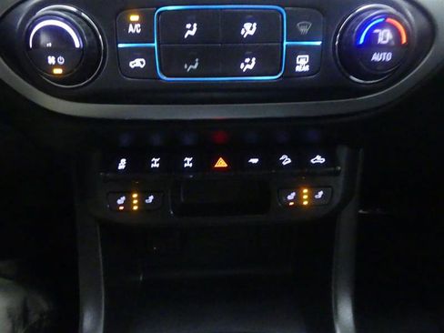 Used 2019 Chevrolet Colorado ZR2 AWD/4WD image 16