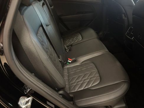 Used 2023 Kia Sportage X-Line AWD/4WD image 32