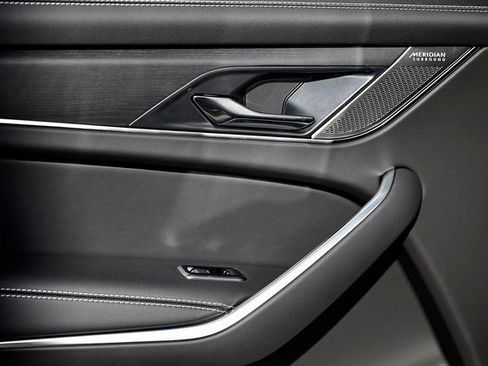 New 2026 Jaguar F-PACE R-Dynamic S image 22