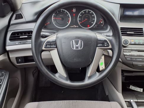 Used 2011 Honda Accord LX-P image 4