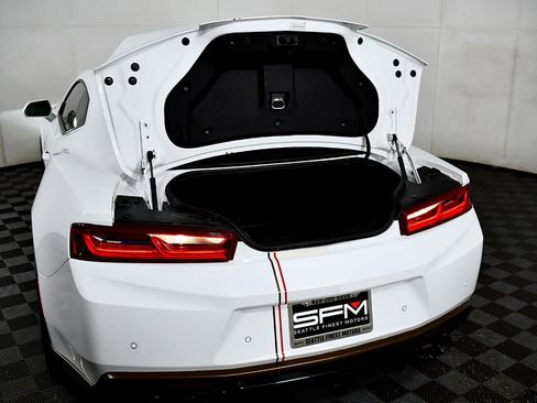 Used 2017 Chevrolet Camaro SS w/ LPO, Ground Effects Package image 43