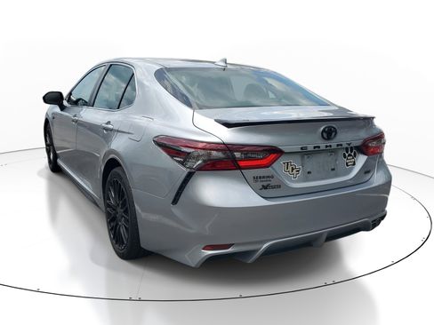 Used 2024 Toyota Camry SE FWD image 4