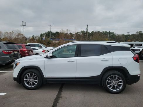 Used 2022 GMC Terrain SLT image 6