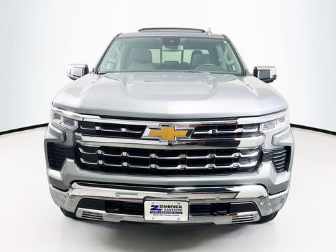 Used 2024 Chevrolet Silverado 1500 LTZ w/ LTZ Convenience Package II AWD/4WD image 2