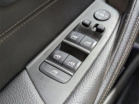 Used 2022 BMW 530i w/ Premium Package image 18