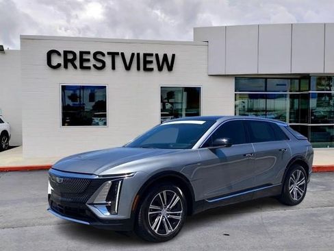 Certified 2024 Cadillac Lyriq Luxury AWD/4WD image 1