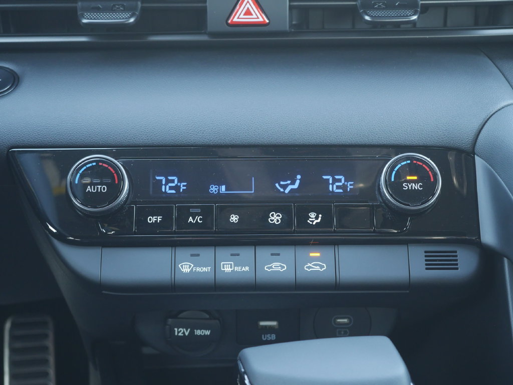 New 2026 Hyundai Elantra Sport FWD image 39