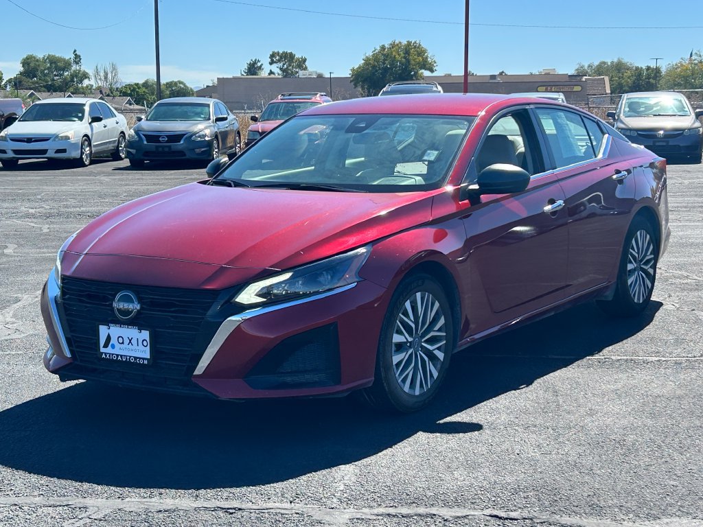 Used 2025 Nissan Altima 2.5 SV FWD image 7
