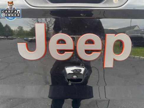 Used 2021 Jeep Gladiator Mojave AWD/4WD image 17