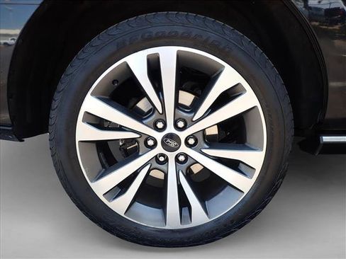 Used 2020 Ford Expedition Platinum AWD/4WD image 6