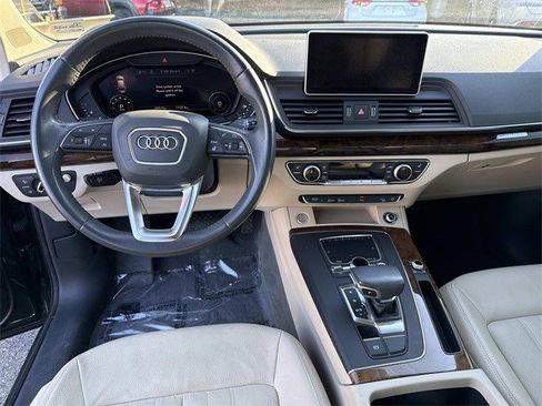 Used 2018 Audi Q5 Prestige w/ Prestige Package image 18